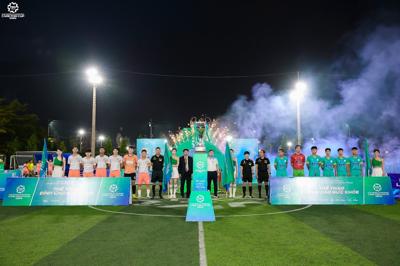 Khai mạc giải đấu 6 người đầu tiên ở Việt Nam