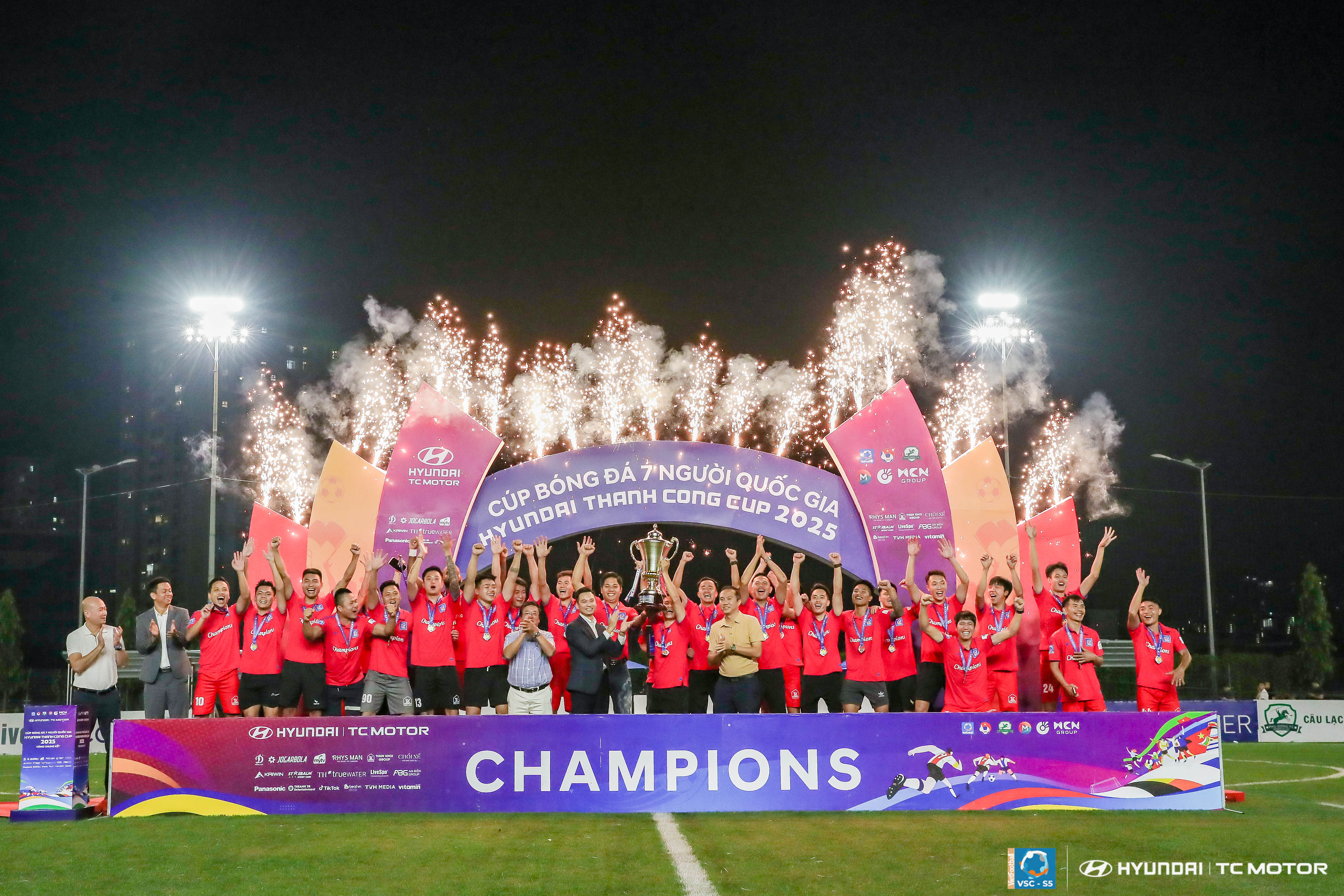 Thiên Khôi FC vô địch VSC-S5, đi vào lịch sử bóng đá 7 người