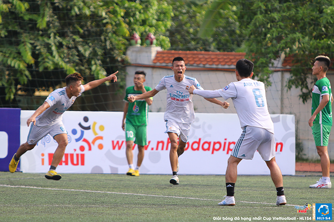 Long “Tozest” đã nổ súng sau pha phối hợp giữa Hùng 'Sư Phạm', Cường 'Kun'