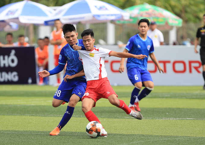 Văn Minh và Việt Phương Đông chạn trán trong ngày đầu ra quân.