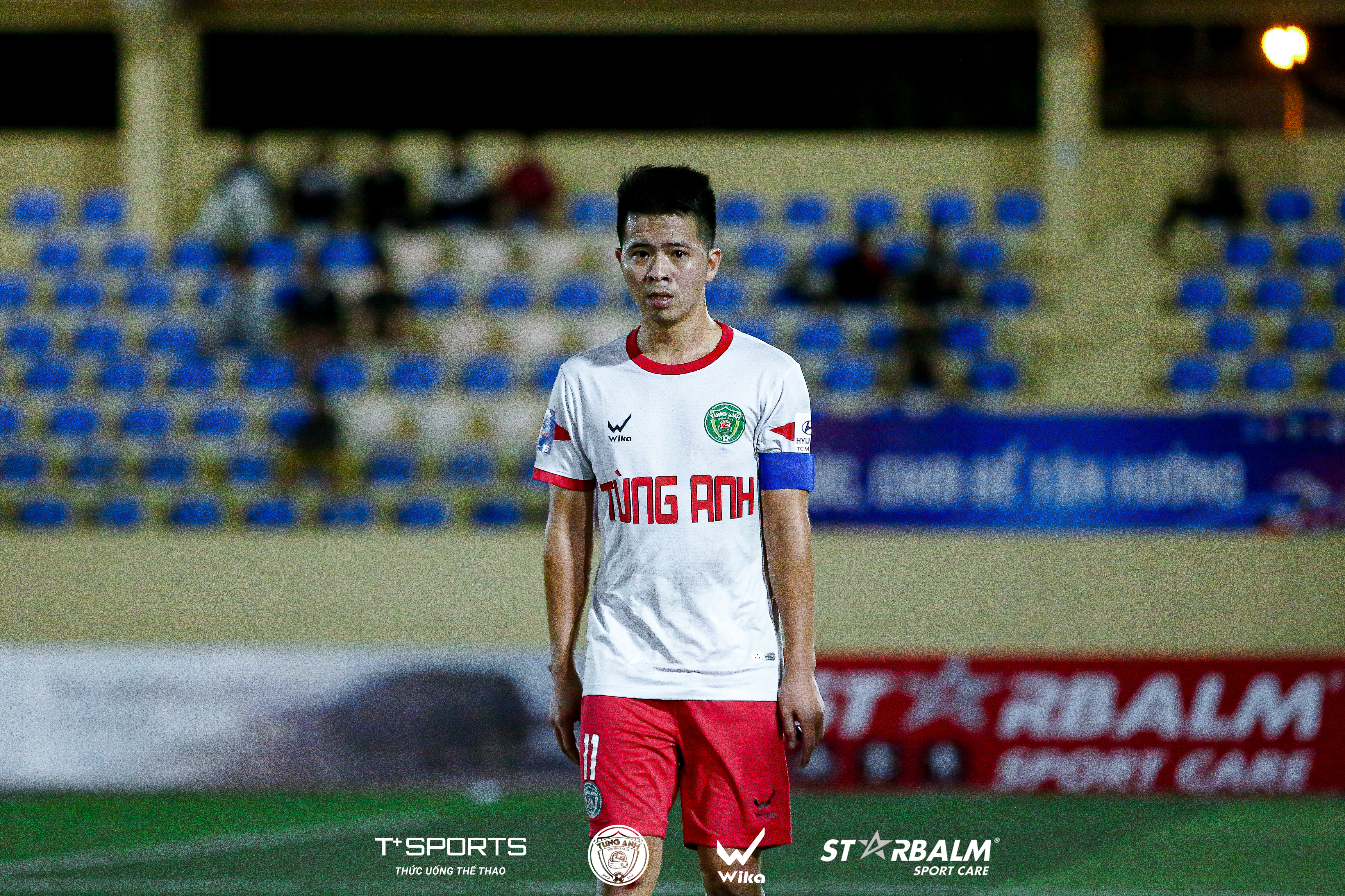 Những cú sút như búa bổ của Long Thổ