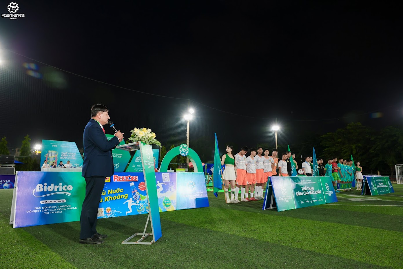 Khai mạc giải đấu 6 người đầu tiên ở Việt Nam