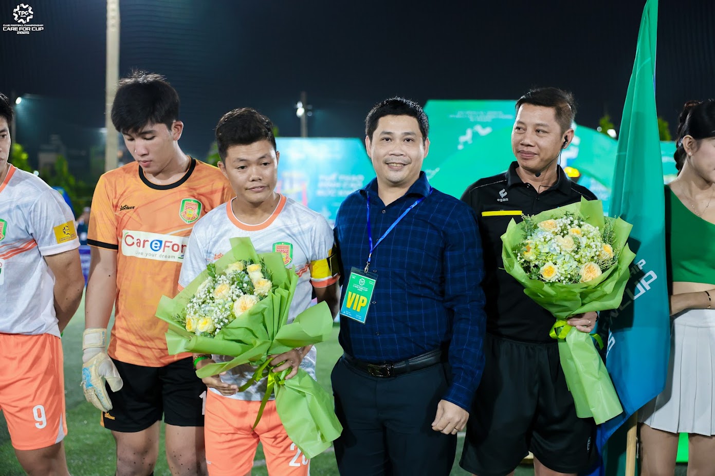 Khai mạc giải đấu 6 người đầu tiên ở Việt Nam