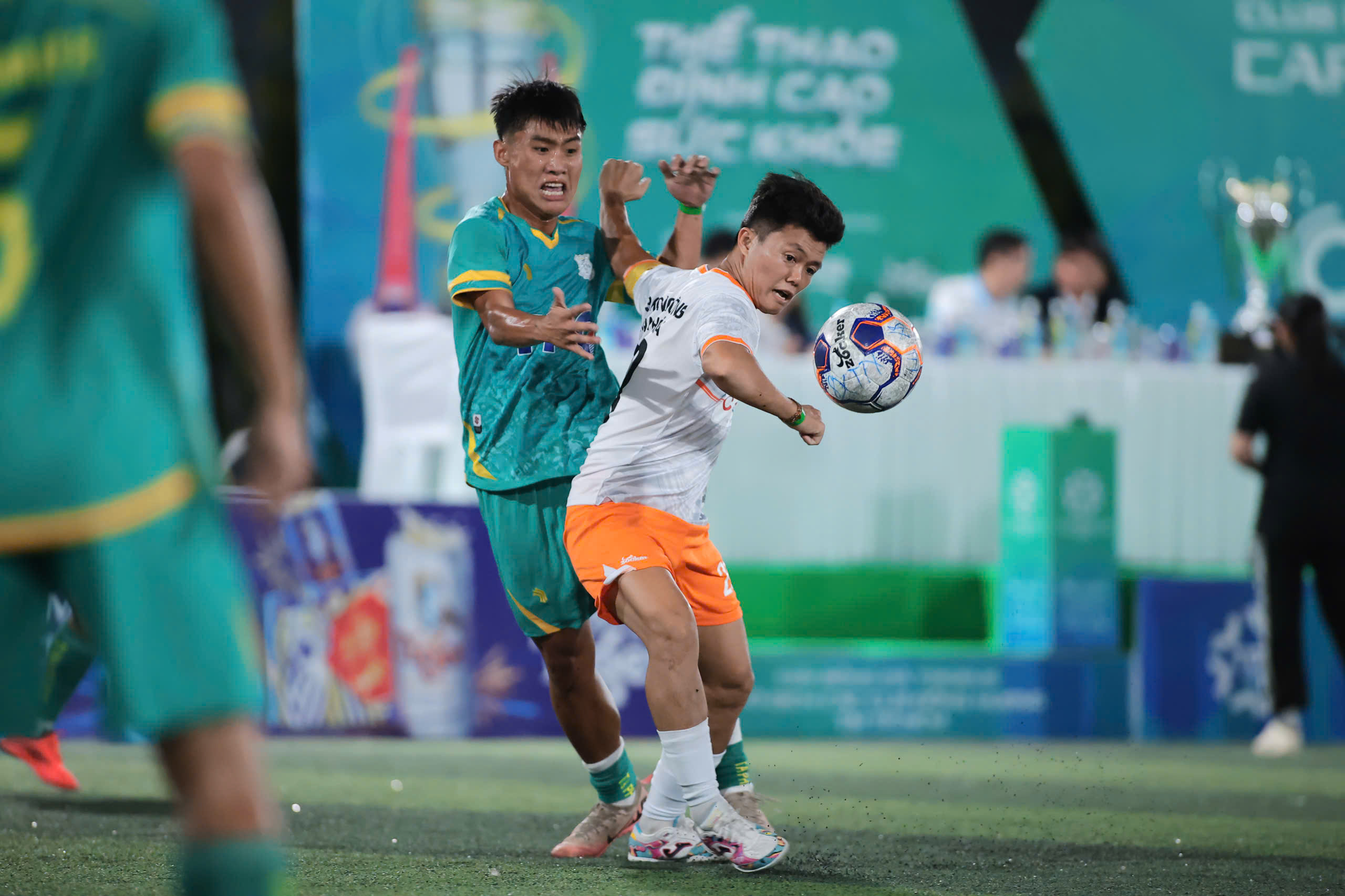 Khai mạc giải đấu 6 người đầu tiên ở Việt Nam