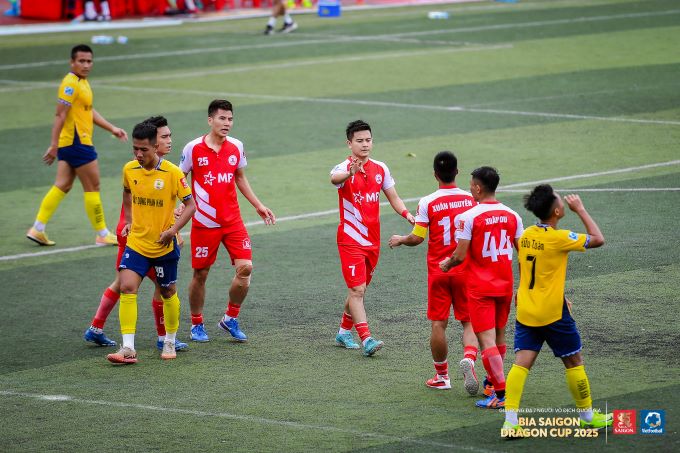 Tứ kết VPL-S6, Thiên Khôi vs 36 Hoàng Nông Thảo Vy: Tiền đấu tiền, sao đấu sao