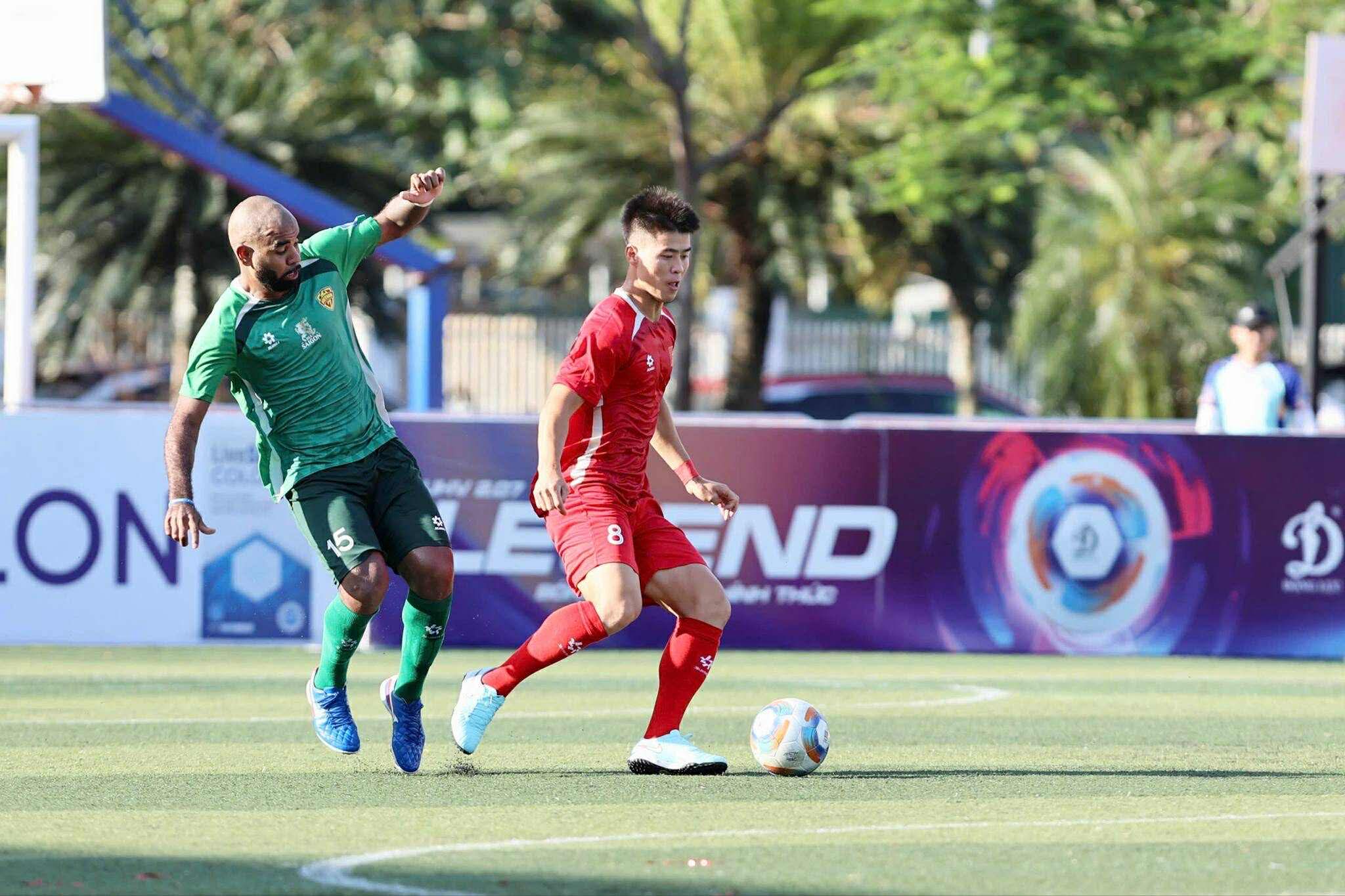Đội trưởng ĐT Việt Nam - Đỗ Duy Mạnh góp mặt trong trận Showmatch