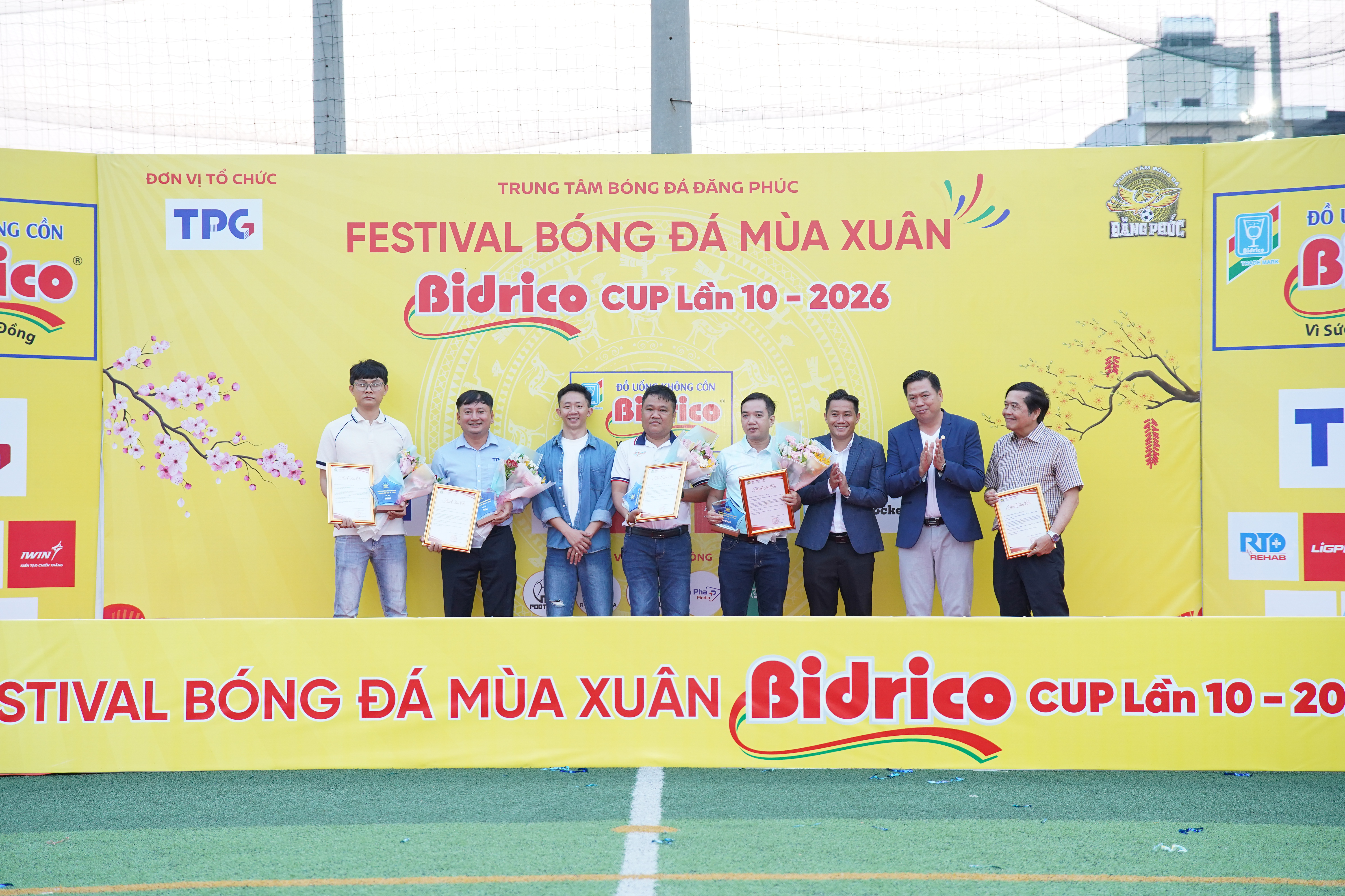 Trung tâm bóng đá Đăng Phúc lan tỏa yêu thương tại Festival bóng đá mùa Xuân 2026