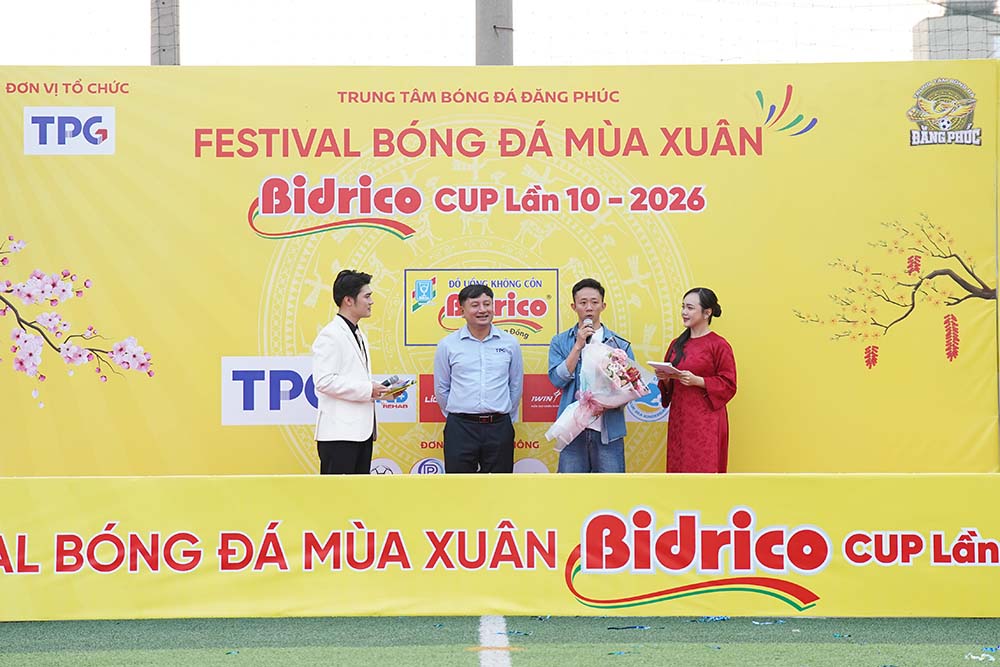 Trung tâm bóng đá Đăng Phúc lan tỏa yêu thương tại Festival bóng đá mùa Xuân 2026