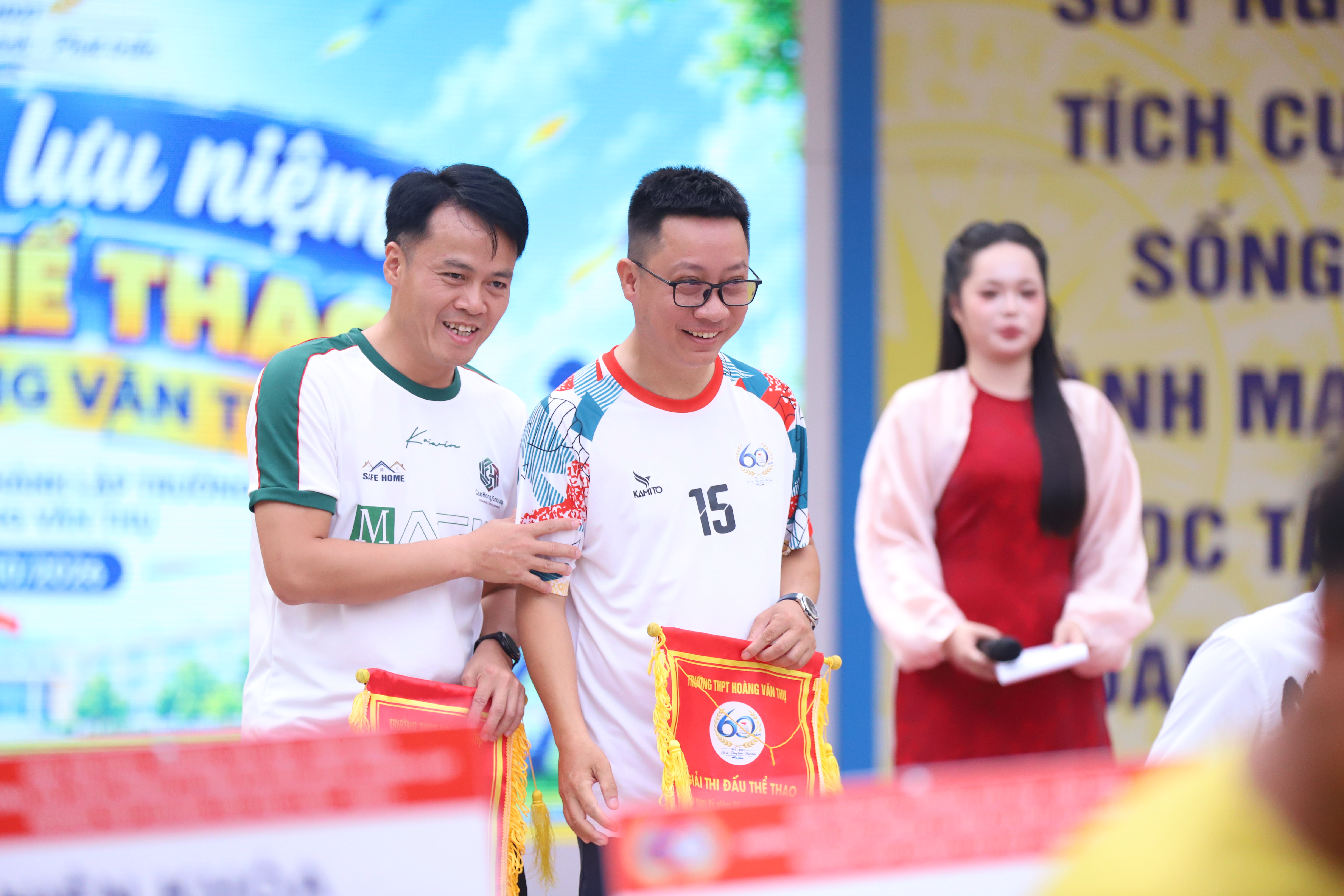 Dàn tuyển thủ ĐT Việt Nam góp mặt tại giải bóng đá Hoàng Văn Thụ 2026