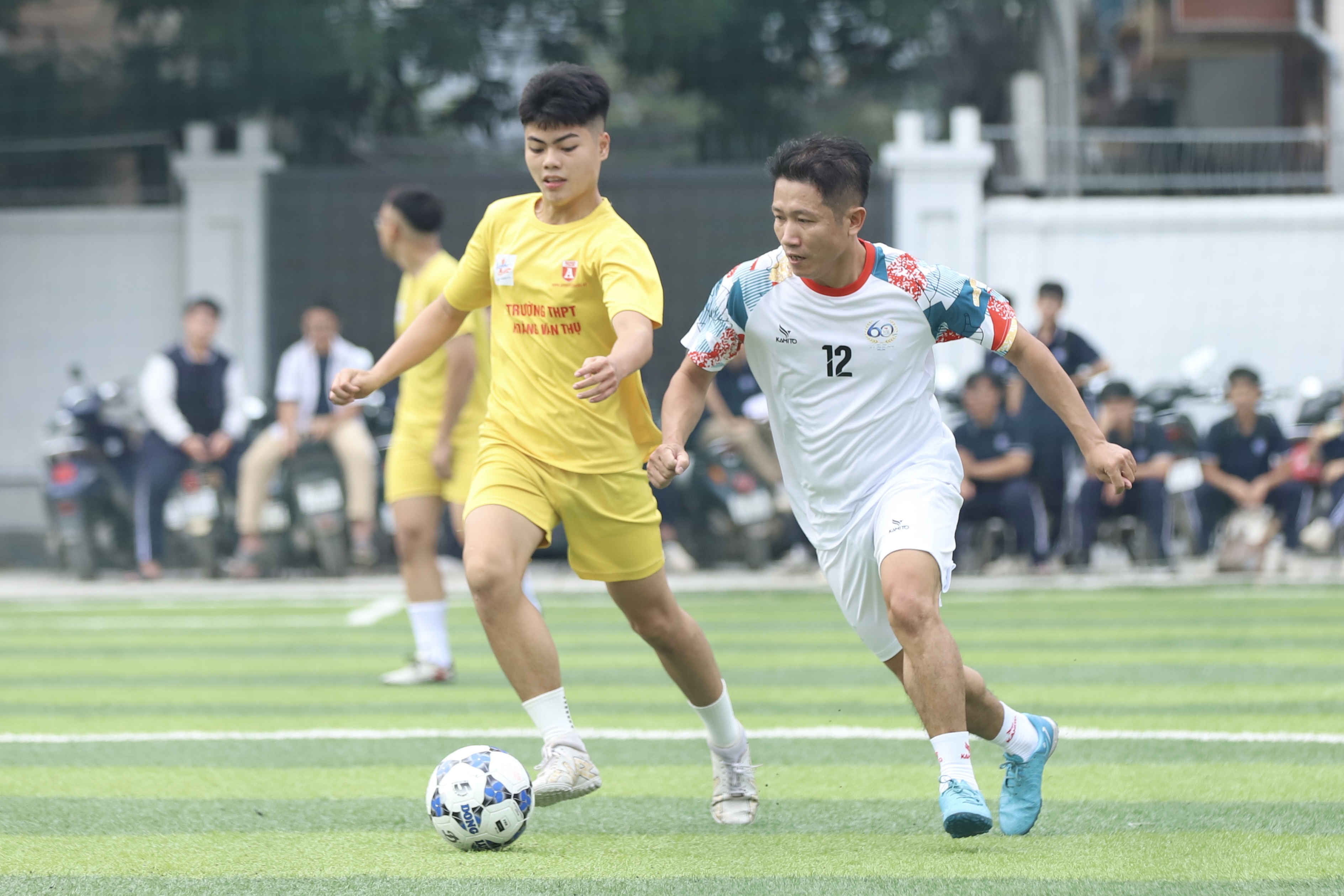 Dàn tuyển thủ ĐT Việt Nam góp mặt tại giải bóng đá Hoàng Văn Thụ 2026