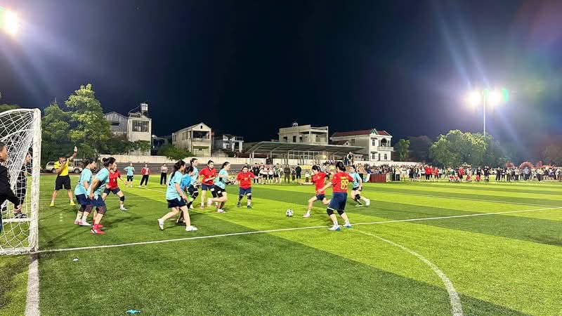 Sôi động và kịch tính ở ngày khai mạc giải bóng đá nữ xã Mậu A 2026