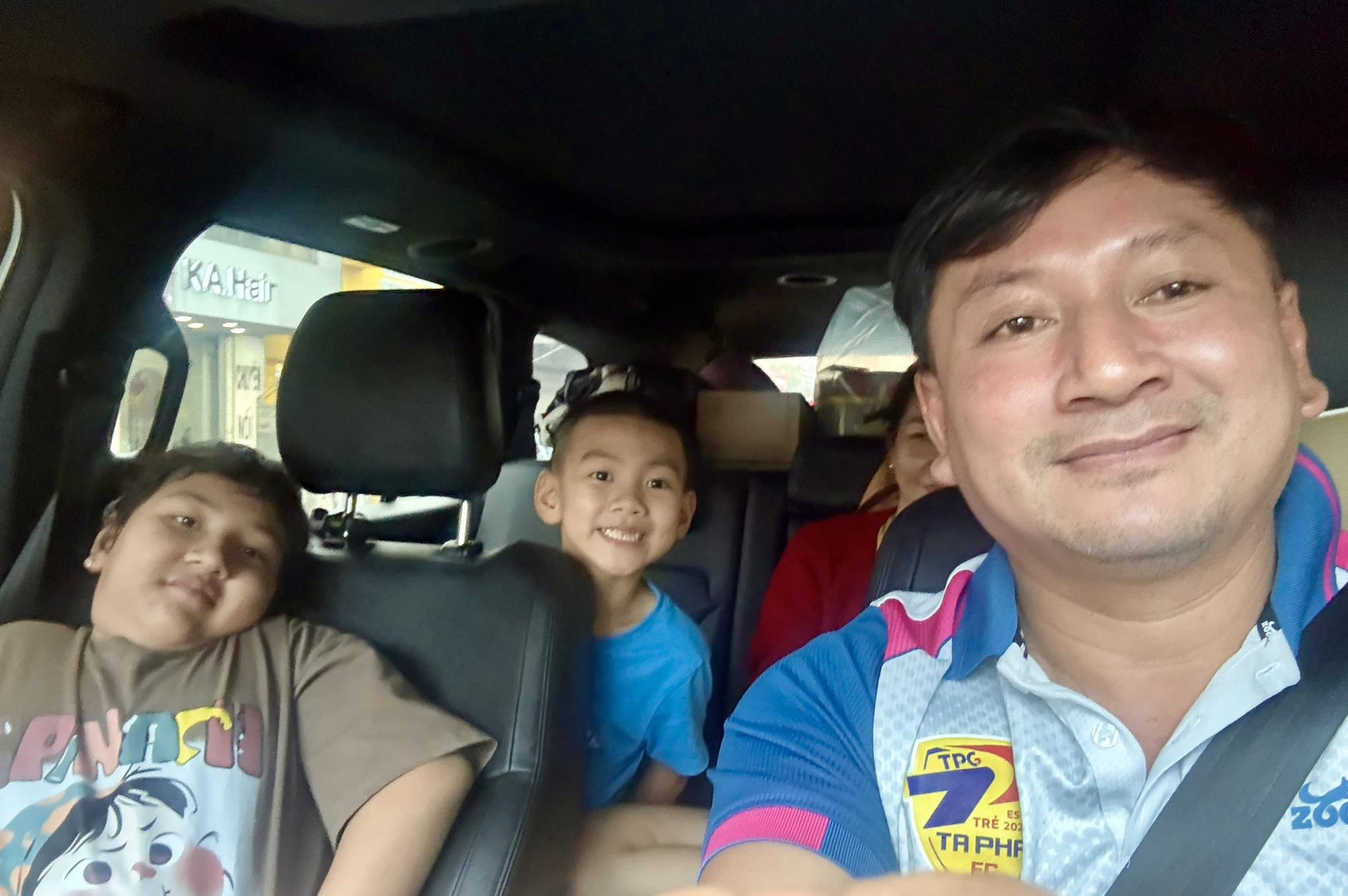 Những ngày Tết lan tỏa yêu thương của Gia Cát Đan Mạch