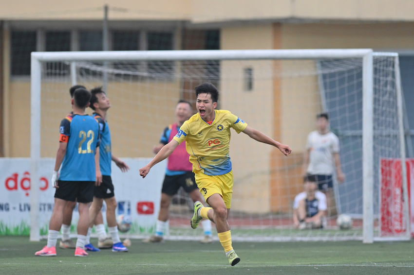 Thủ thành Lương Anh Chiến chơi xuất thần giúp FC Sao bảo toàn mành lưới