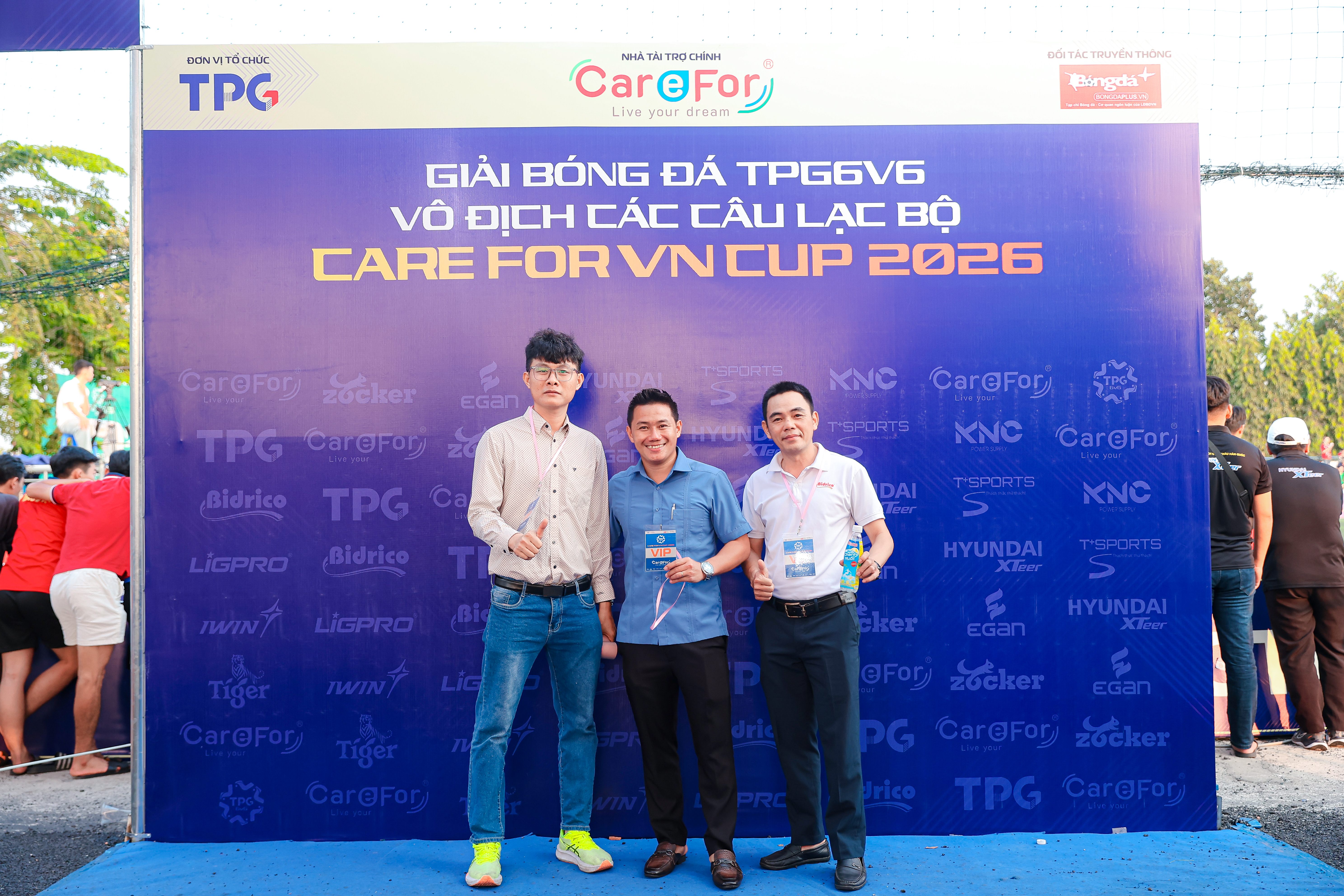 Ấn tượng hình ảnh 12 cầu thủ nhí ra sân tại trận chung kết TPG6v6  - Care For Việt Nam Cup 2026