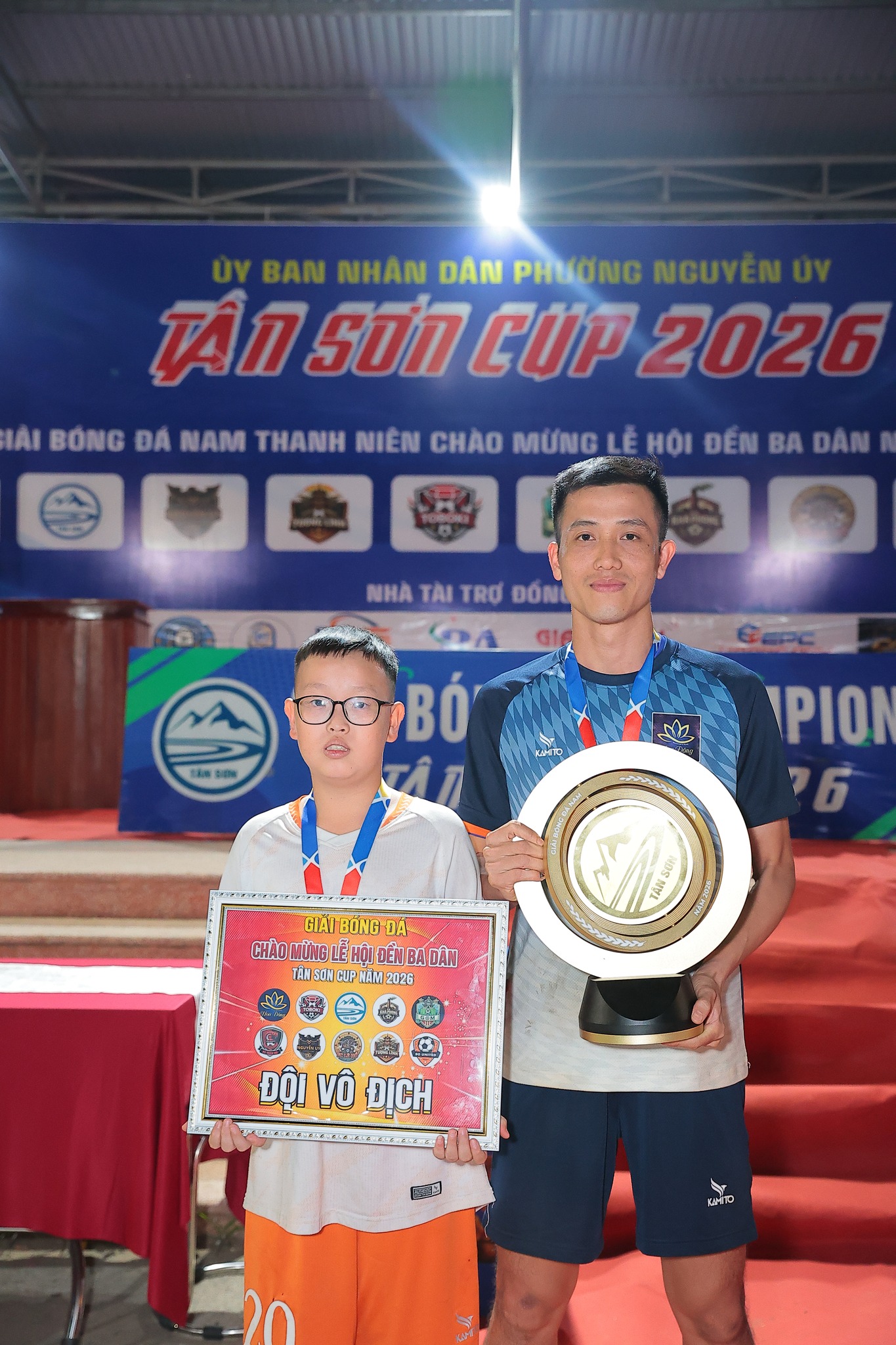 FC Hoa Đông lên đỉnh Tân Sơn cúp 2026