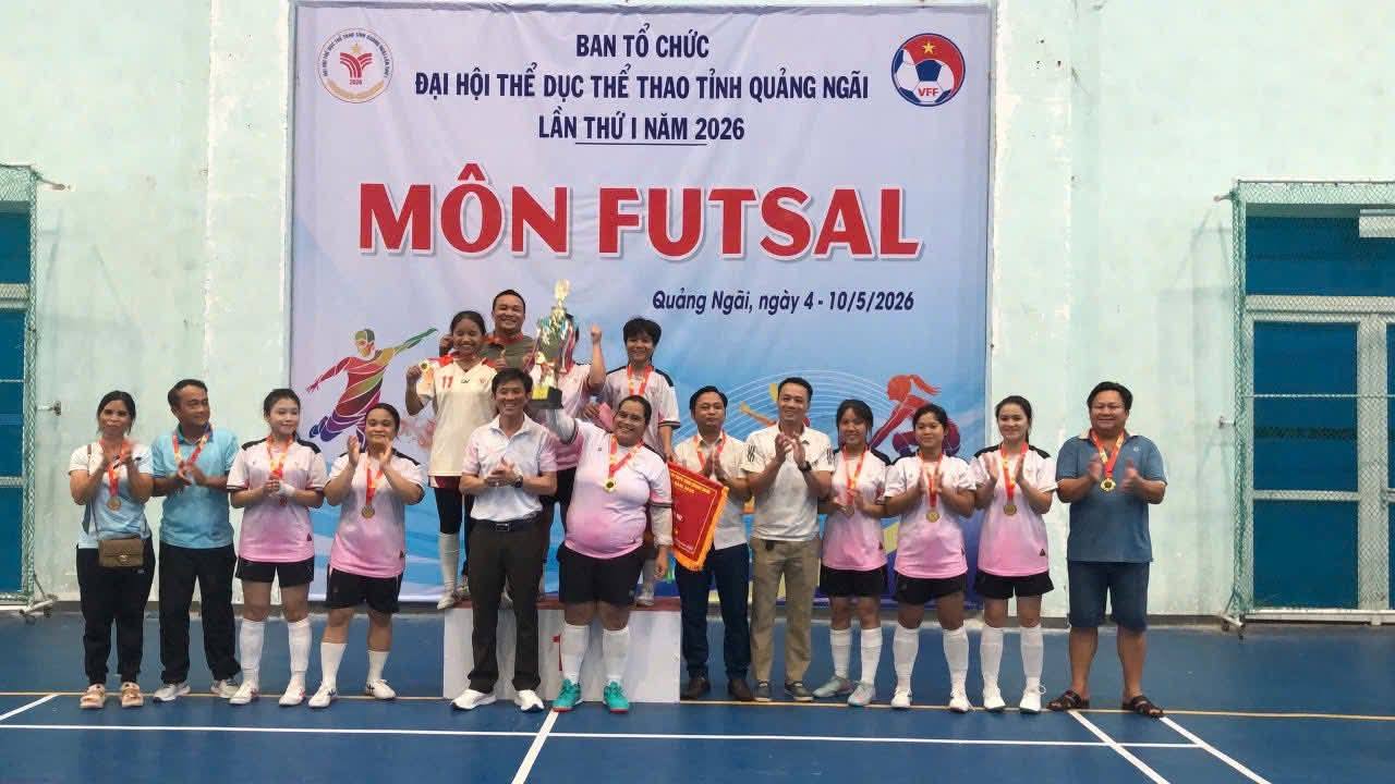 Futsal nữ mang về HCV đầu tiên cho xã Dục Nông tại Đại hội TDTT tỉnh Quảng Ngãi