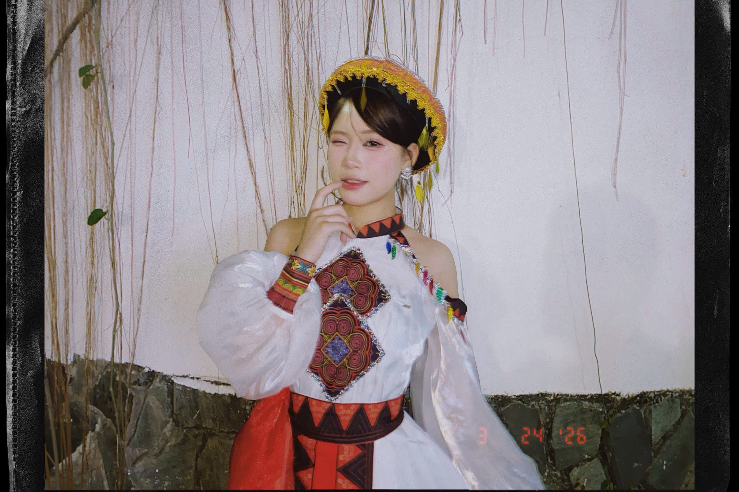 Lương Tú Anh: 