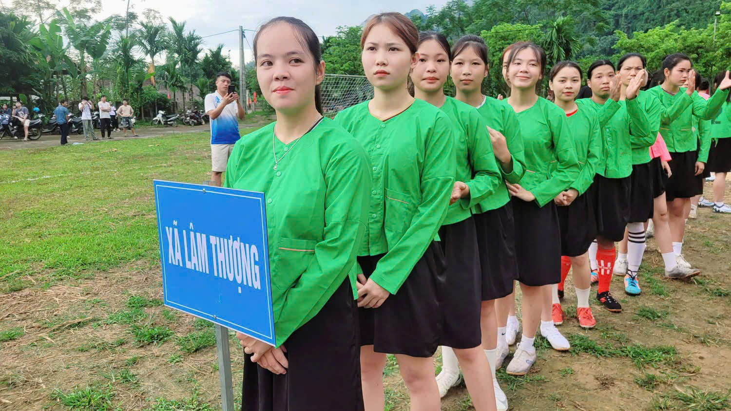 Chủ nhà Lâm Thượng lọt vào chung kết Giải bóng đá nữ ngày hội Pay Tái 2026