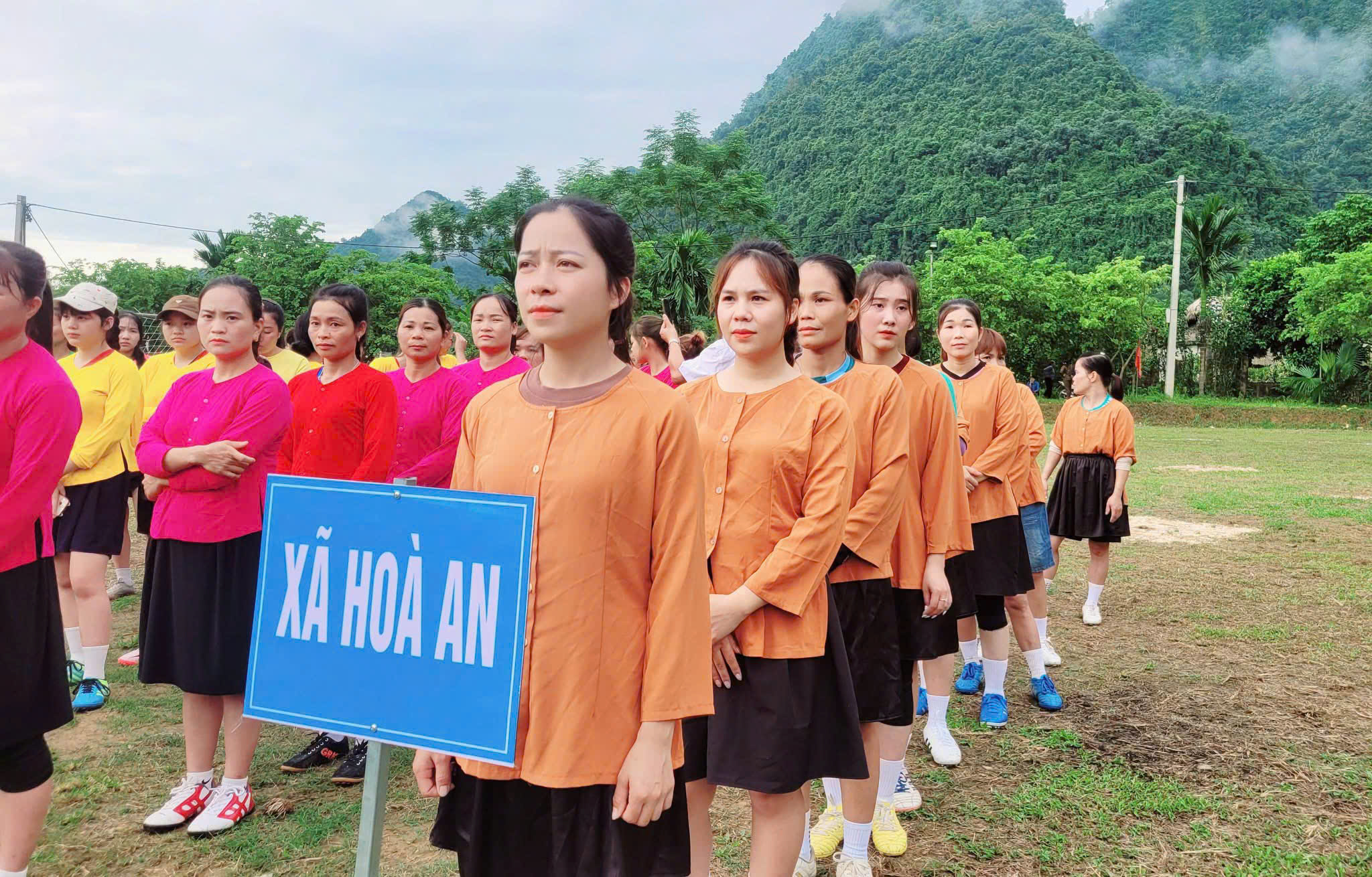 Chủ nhà Lâm Thượng lọt vào chung kết Giải bóng đá nữ ngày hội Pay Tái 2026